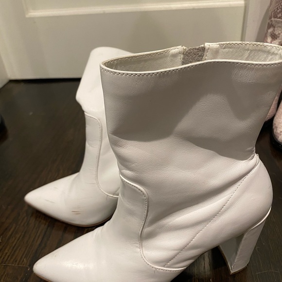 Chinese Laundry Crushing Block heel bootie - Picture 4 of 7